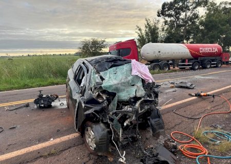 Jovem morre após batida frontal com caminhão-tanque entre Ivinhema e Deodápolis