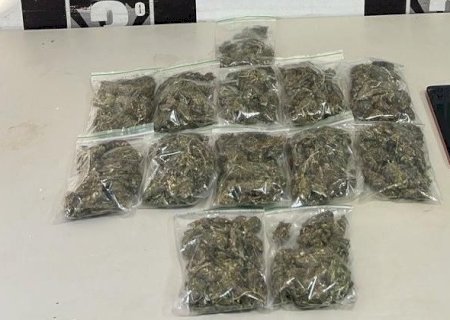 Jovens são presos pela Rádio Patrulha por tráfico e porte de drogas em Dourados