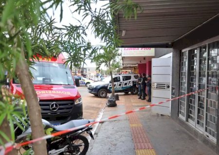 Dono de longa ficha criminal é morto por pistoleiros quando era atendido em barbearia