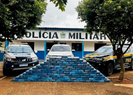 Caminhonete com placas falsas e carga de maconha é apreendida em Eldorado