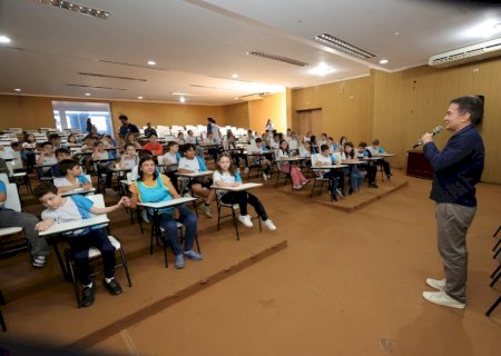 Estudantes conhecem rotina do prefeito e aprendem sobre cidadania em visita à Prefeitura de Dourados