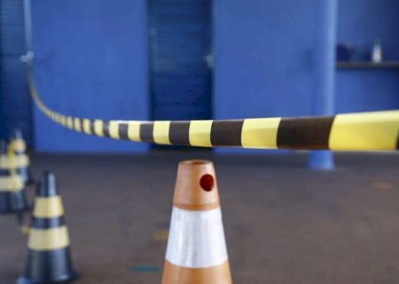 Mulher denuncia agressões do marido e é arrastada pela calçada em Dourados