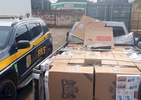Casal é preso com carga de 10,3 mil maços de cigarros na BR-060