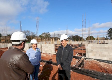 Prefeito vistoria obra emblemática que vai transformar a saúde de Dourados