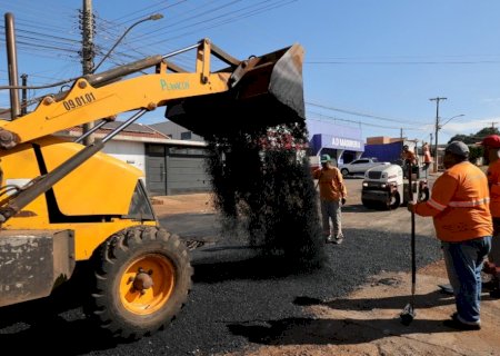 Obras de recuperação de asfalto deteriorado avançam e chegam à Rua General Osório