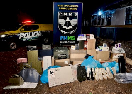 Militar Rodoviária apreede carro com medicamentos e eletrônicos paraguaios em MS
