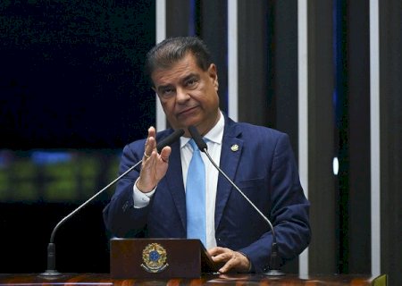 “Não dou um passo atrás”, diz Nelsinho ao confirmar desistência do 2º mandato de senador