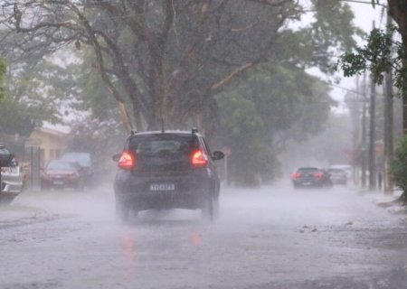 Dourados deve ter tempestade na sexta, instabilidade no fim de semana e sol no feriado
