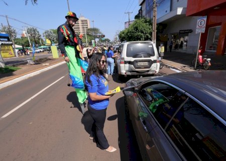 Prefeitura conscientiza população sobre respeito às vagas de idosos e pessoas com deficiência
