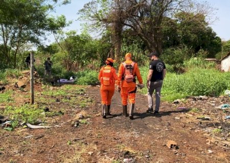 SIG e Bombeiros fazem buscas em 'favelinha' após denúncia de morte de adolescente