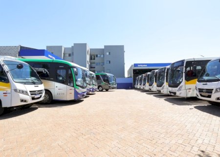 Prefeitura atende 4 mil alunos e percorre 16 mil km por dia com transporte escolar rural