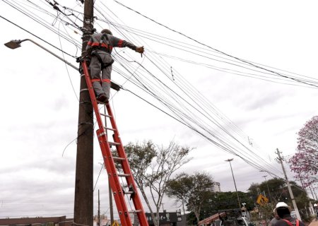 Prefeitura inicia projeto “Poste Limpo” em parceria com empresas nesta quarta-feira