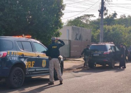Polícia 'estoura' laboratório clandestino de medicamentos e prende dois em Dourados