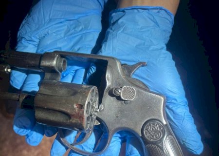 Tentativa de abordagem termina em cofronto e investigado morto pelo Choque