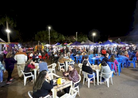 Feira Sabores completa um ano com música ao vivo, gastronomia e agricultura familiar
